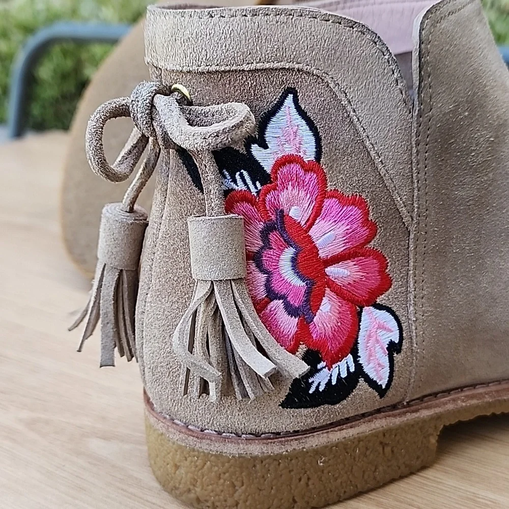 Kate Spade New York Bellville Floral Embroidered Suede Desert Booties Size 9